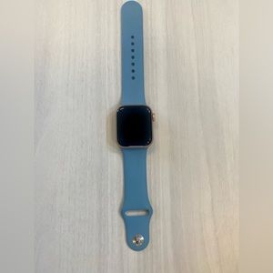 Apple Watch SE - 40mm Rose Gold - Like New
